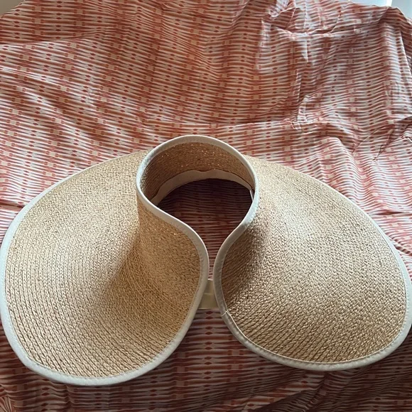 Final Price Drop!!!! NWT Florabella Abigail Natural - Picture 6 of 10